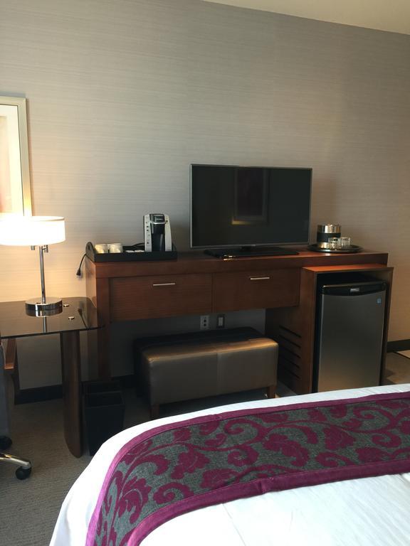 Parkwest Bicycle Casino Hotel Bell Gardens Room photo